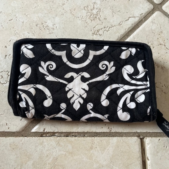 Thirty one women’s wallet black and white zippered pocket - Picture 1 of 4